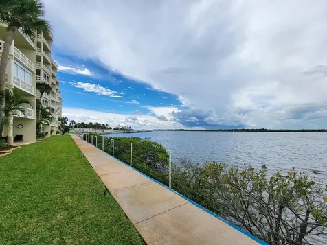 3606 S Peninsula Drive Port Orange FL 32127