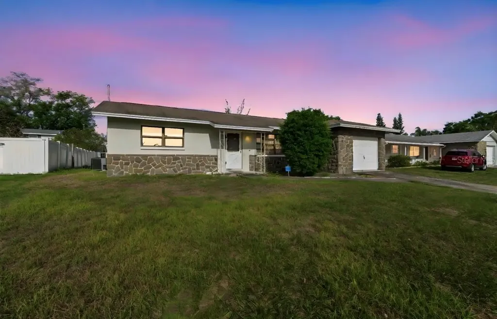 4524 Golfwood Boulevard Tampa FL 33634