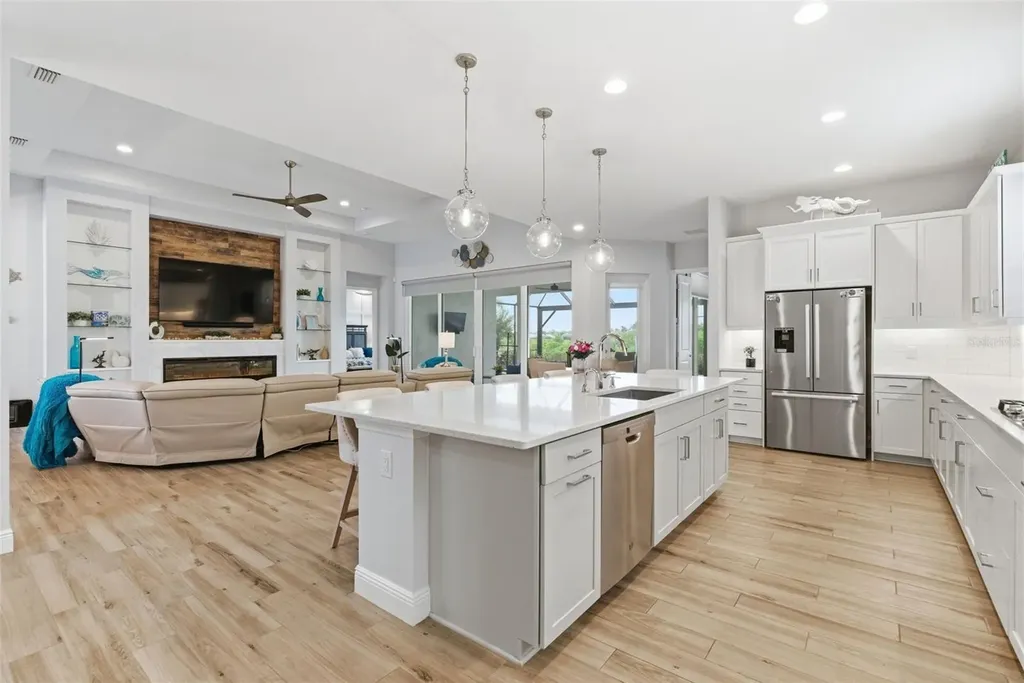 8245 Grande Shores Drive Sarasota FL 34240