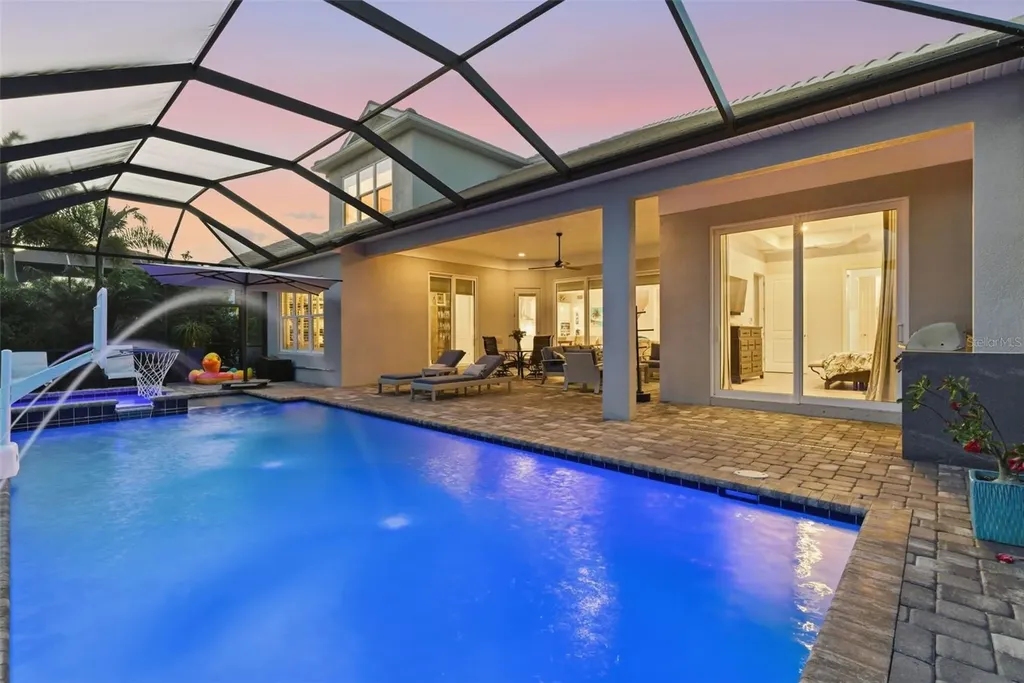 8245 Grande Shores Drive Sarasota FL 34240