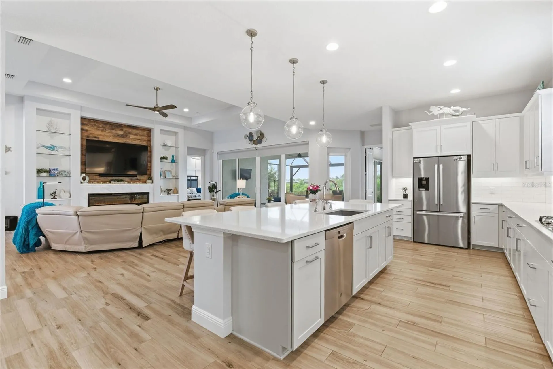 8245 Grande Shores Drive Sarasota FL 34240
