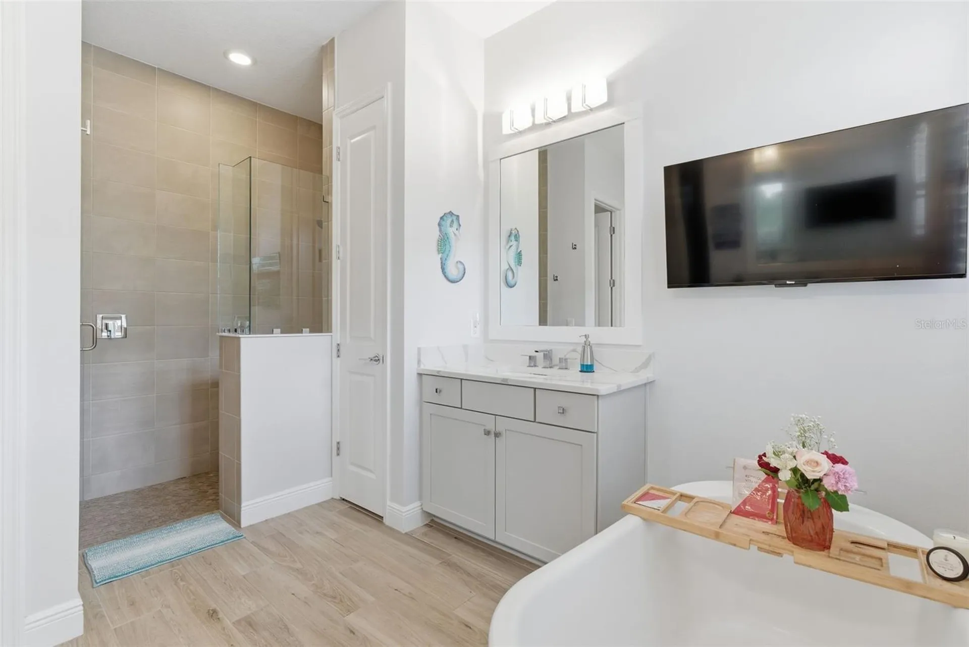 8245 Grande Shores Drive Sarasota FL 34240