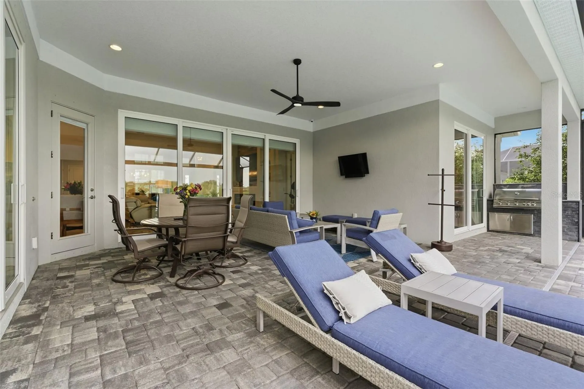 8245 Grande Shores Drive Sarasota FL 34240