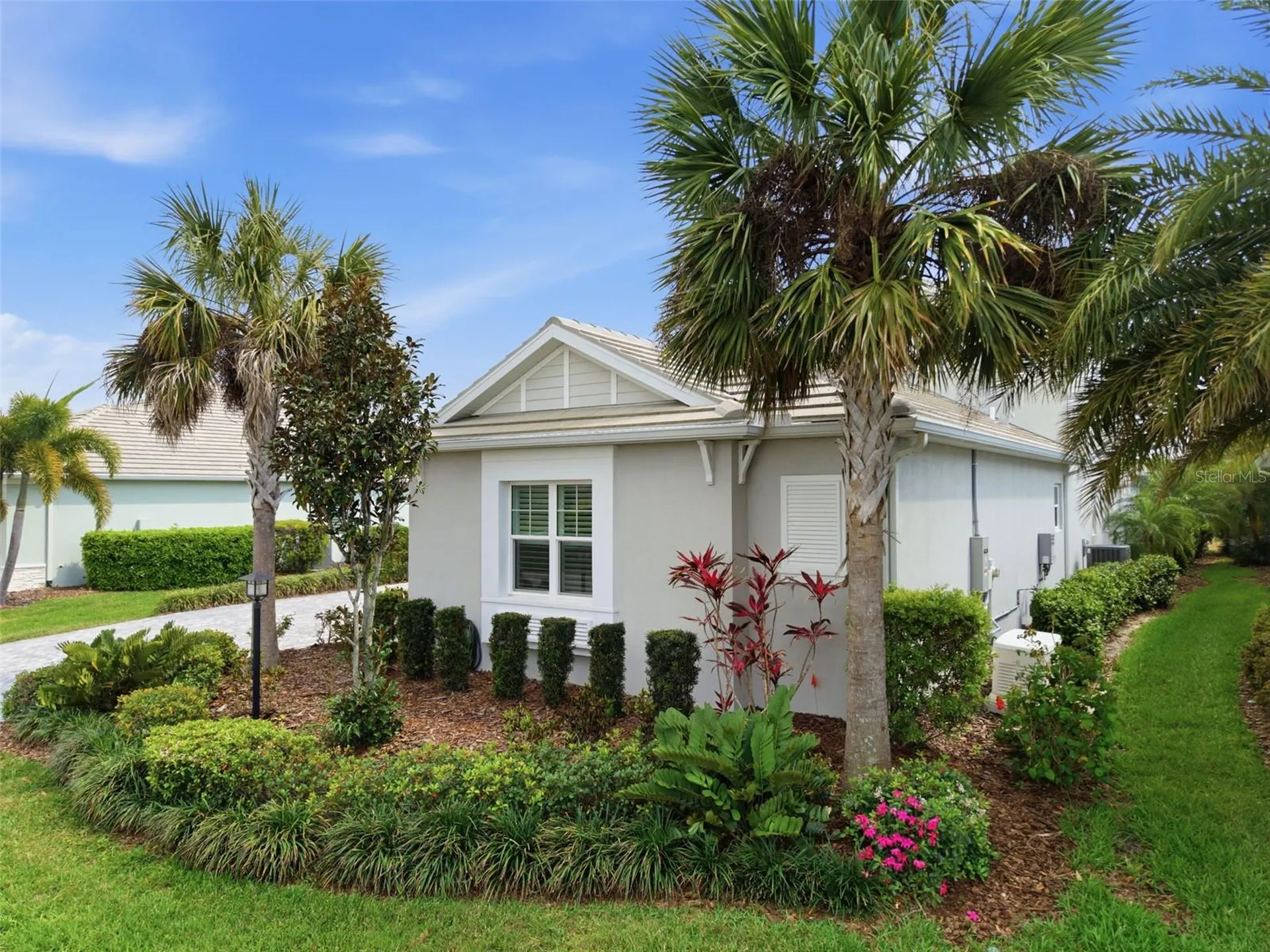 8245 Grande Shores Drive Sarasota FL 34240