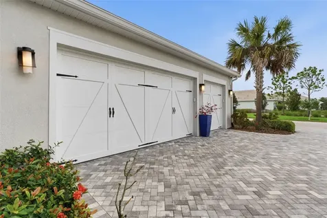 8245 Grande Shores Drive Sarasota FL 34240