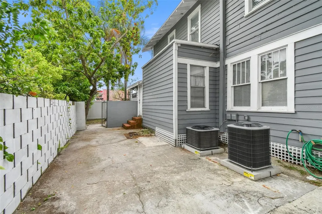 6810 N Navin Avenue Tampa FL 33604