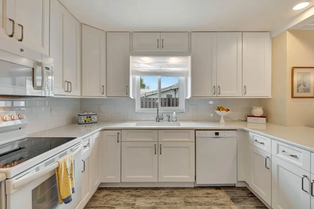 4395 Sarasota Avenue Sarasota FL 34234