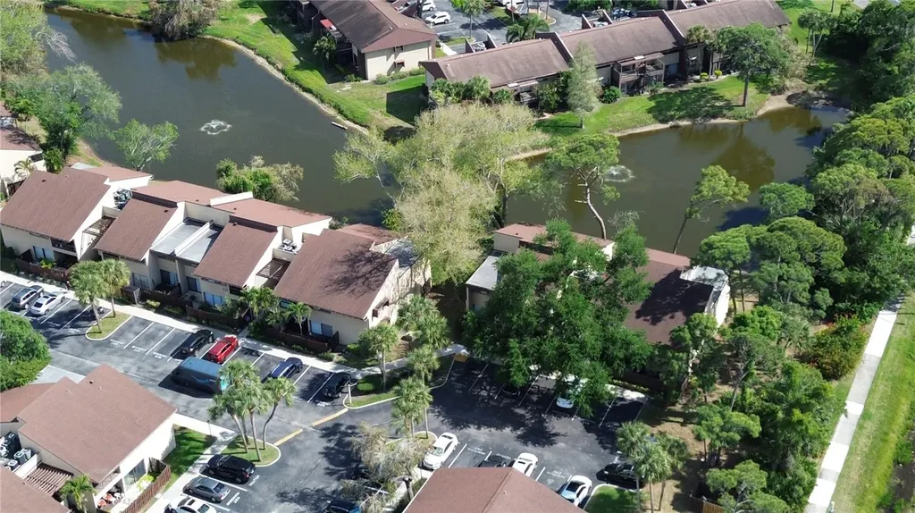 870 Village Lake Terrace N St Petersburg FL 33716