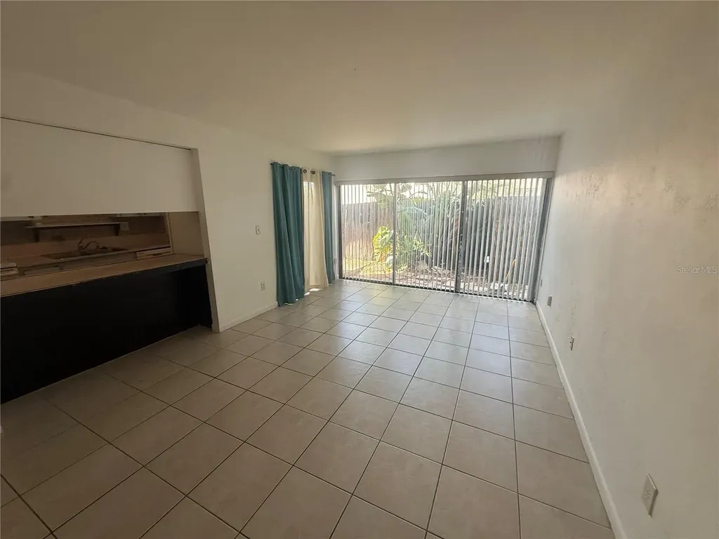870 Village Lake Terrace N St Petersburg FL 33716