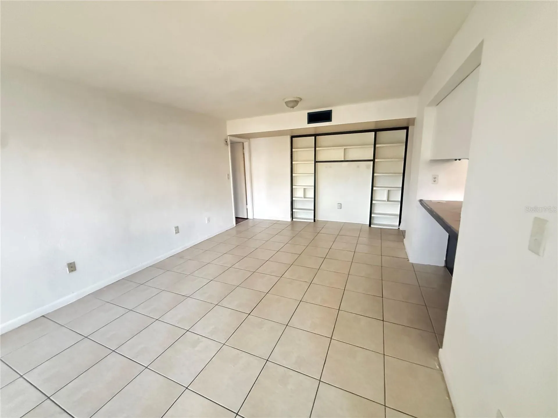 870 Village Lake Terrace N St Petersburg FL 33716