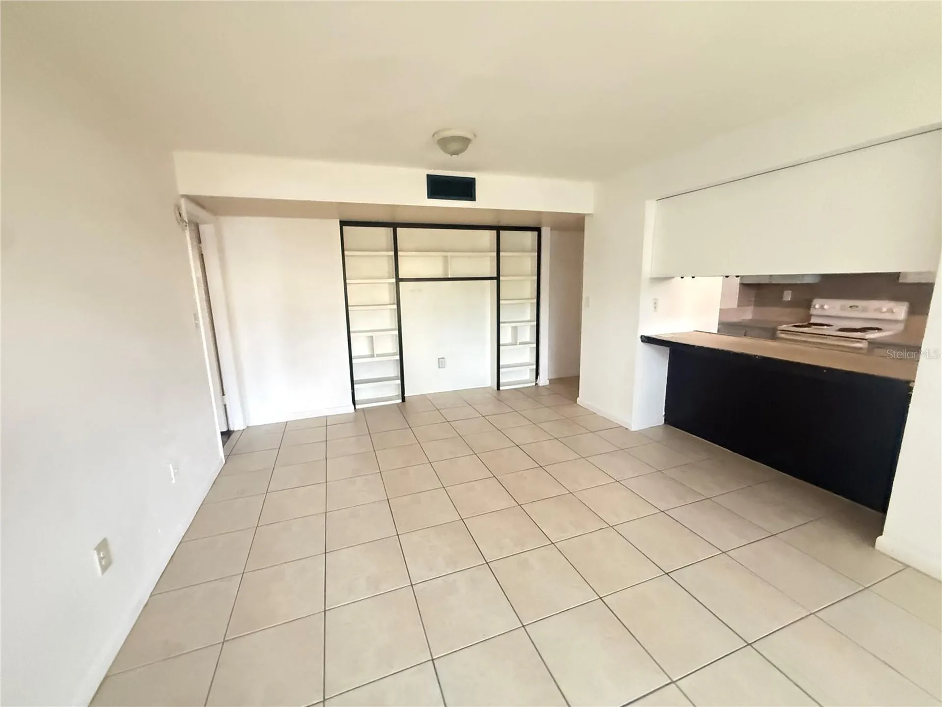 870 Village Lake Terrace N St Petersburg FL 33716