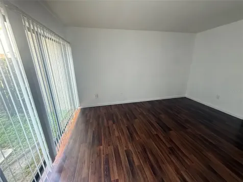 870 Village Lake Terrace N St Petersburg FL 33716