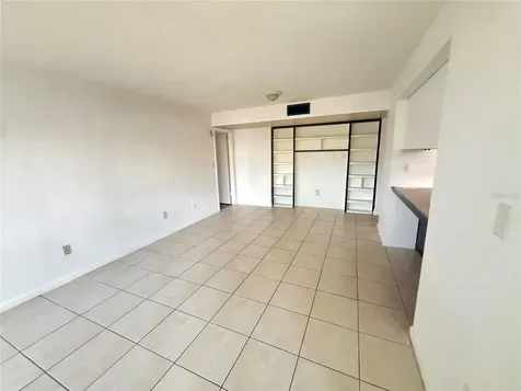 870 Village Lake Terrace N St Petersburg FL 33716