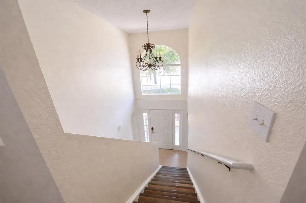 704 Swan Way Kissimmee FL 34758