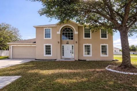 704 Swan Way Kissimmee FL 34758