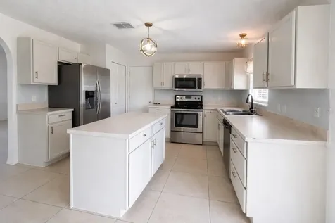 704 Swan Way Kissimmee FL 34758
