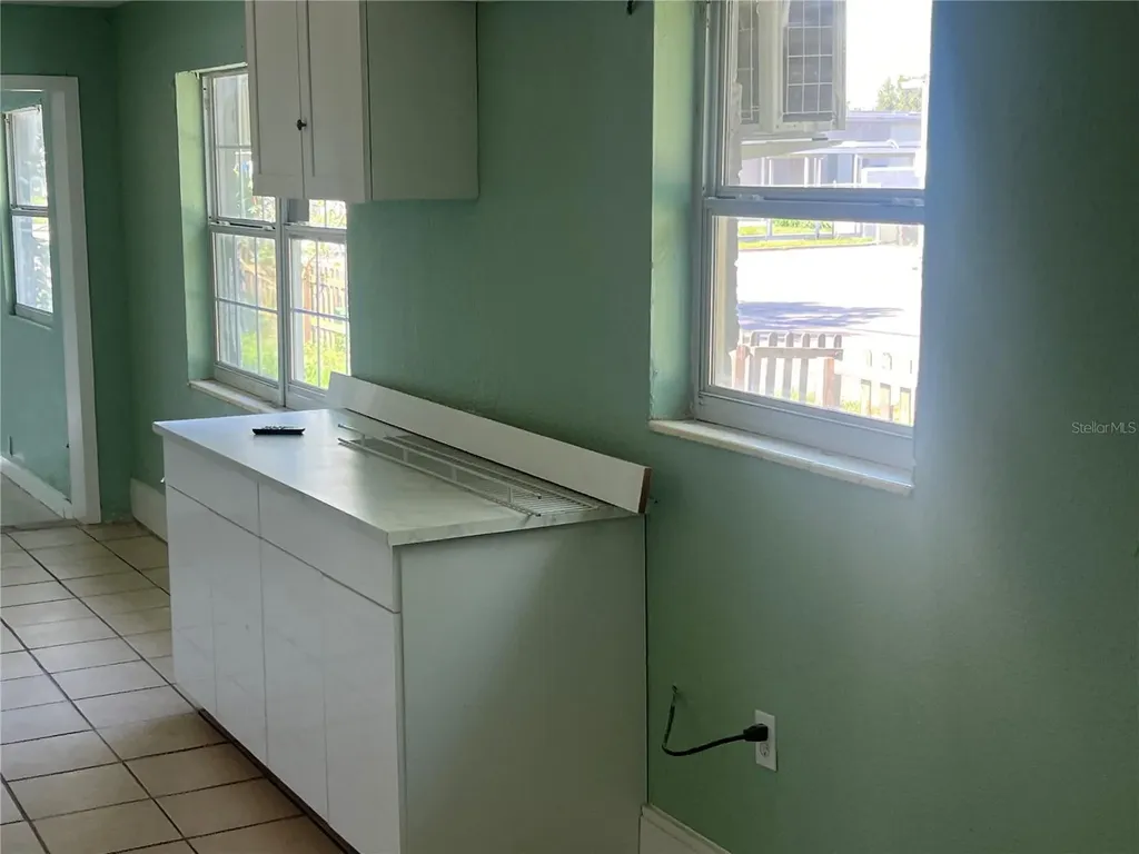 2002 E 33rd Avenue Tampa FL 33610