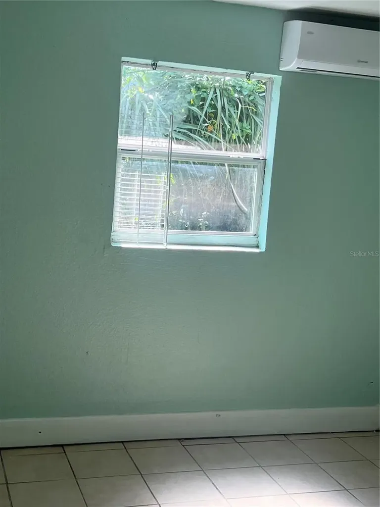 2002 E 33rd Avenue Tampa FL 33610