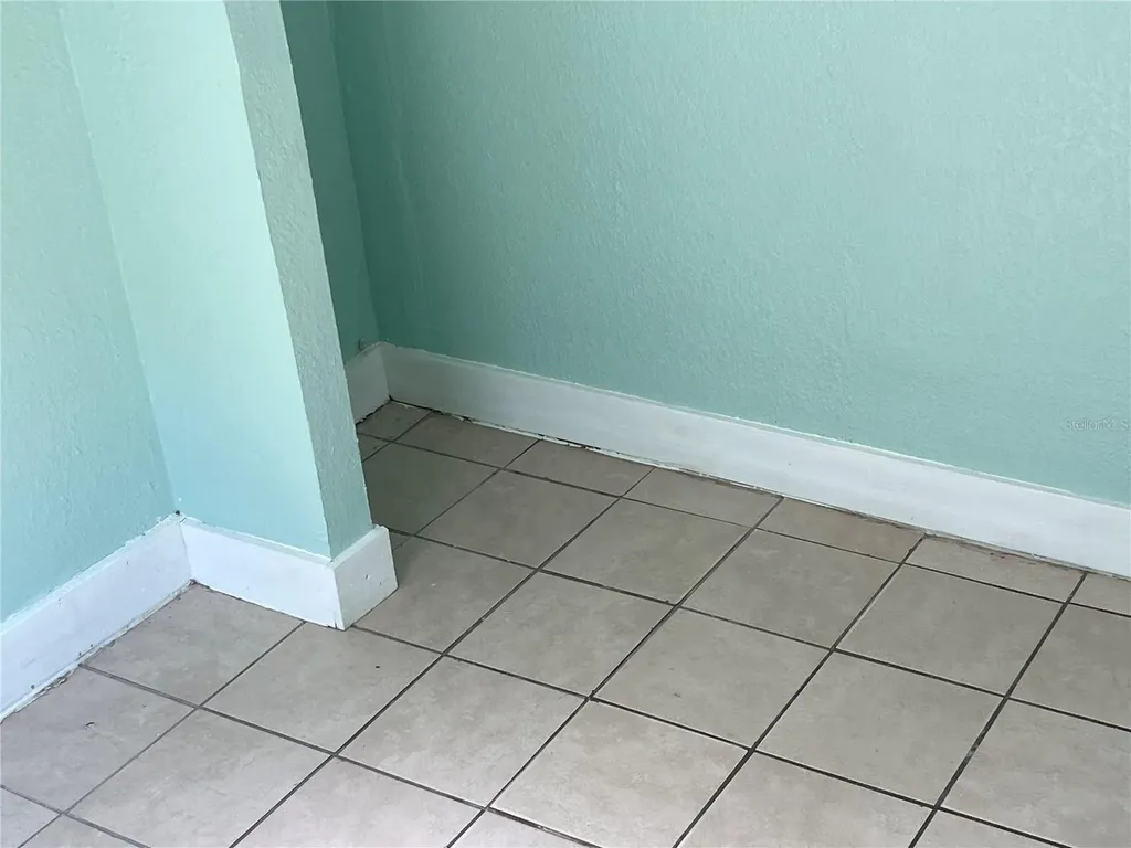 2002 E 33rd Avenue Tampa FL 33610
