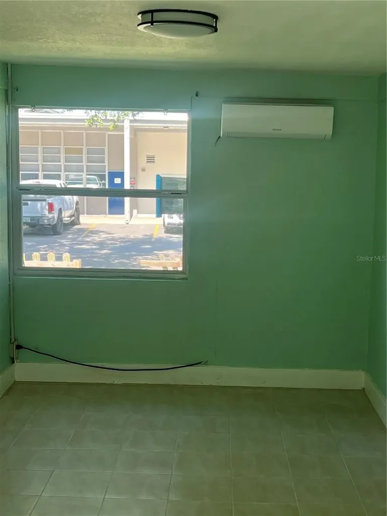 2002 E 33rd Avenue Tampa FL 33610