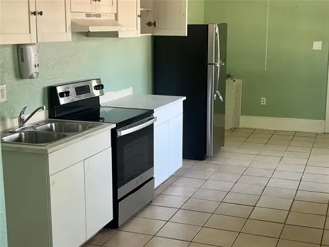 2002 E 33rd Avenue Tampa FL 33610