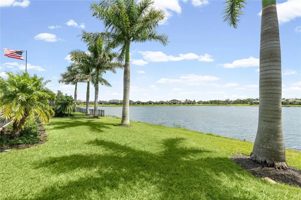 17056 Polo Trail Lakewood Ranch FL 34211