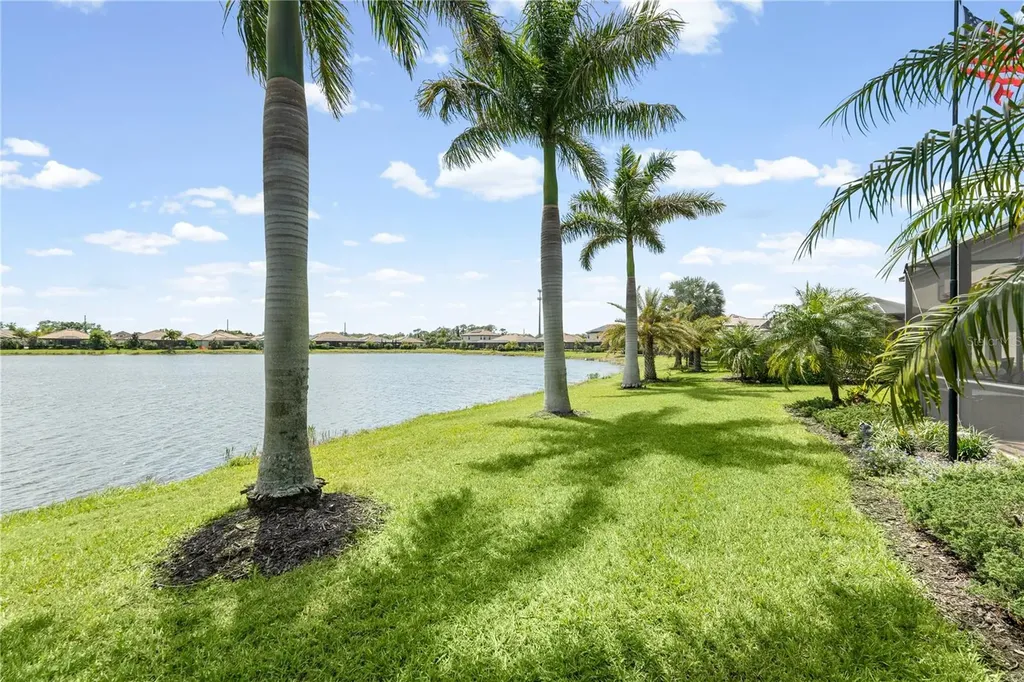 17056 Polo Trail Lakewood Ranch FL 34211