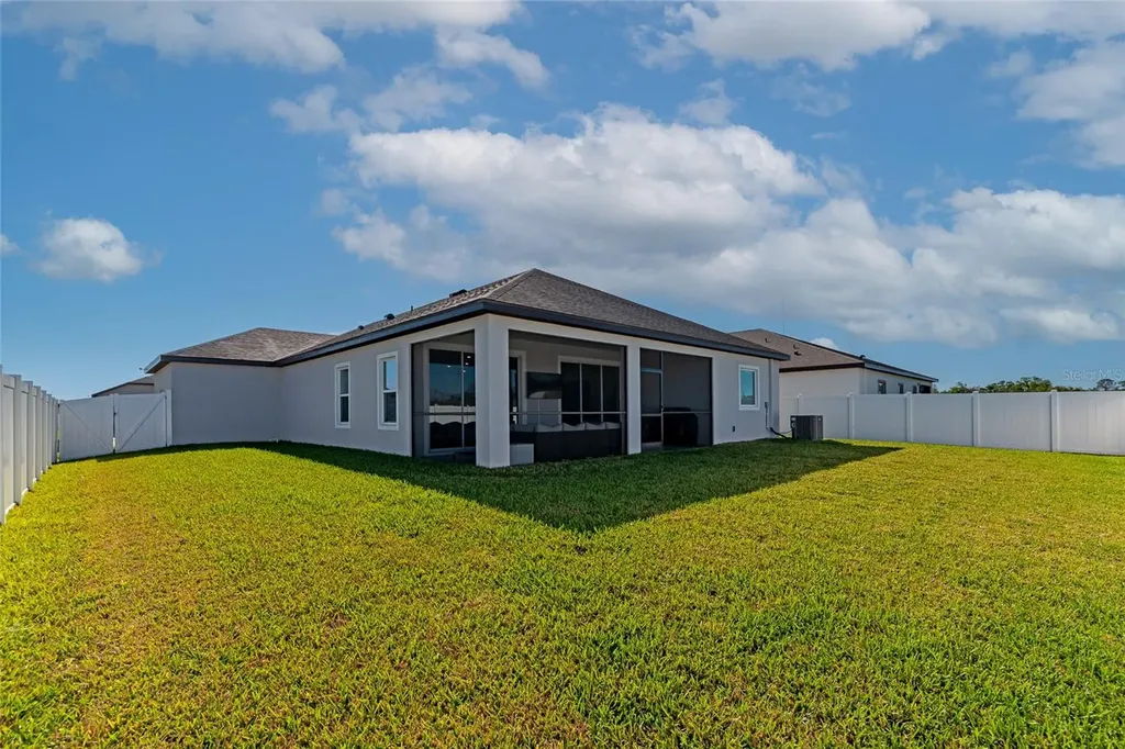 2105 Citrus Breeze Drive Bradenton FL 34208