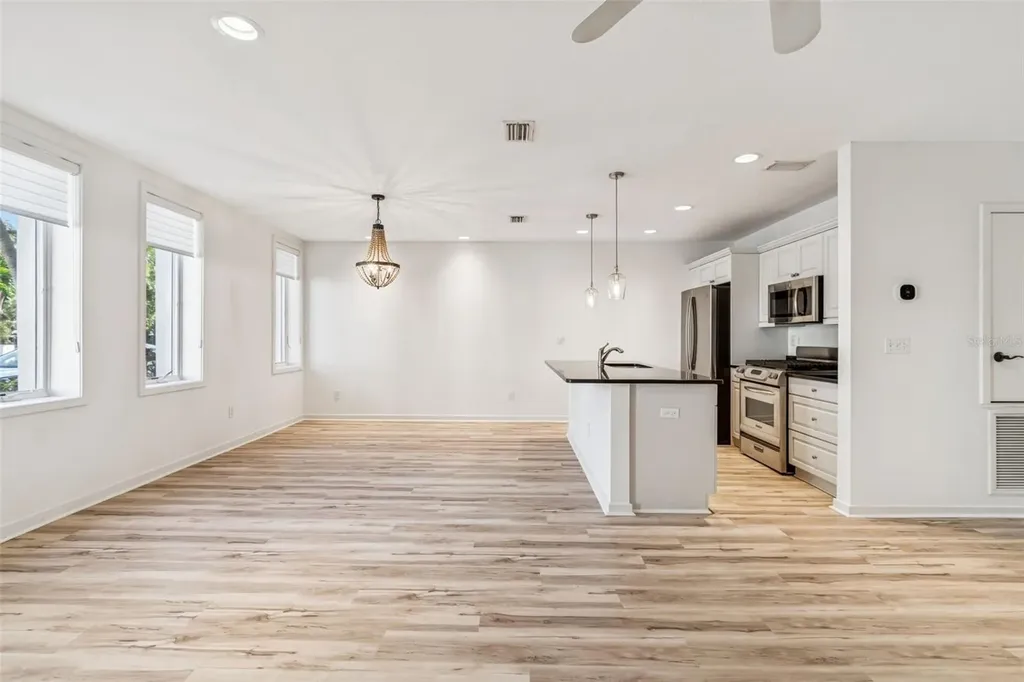 1685 Laurel Street Sarasota FL 34236