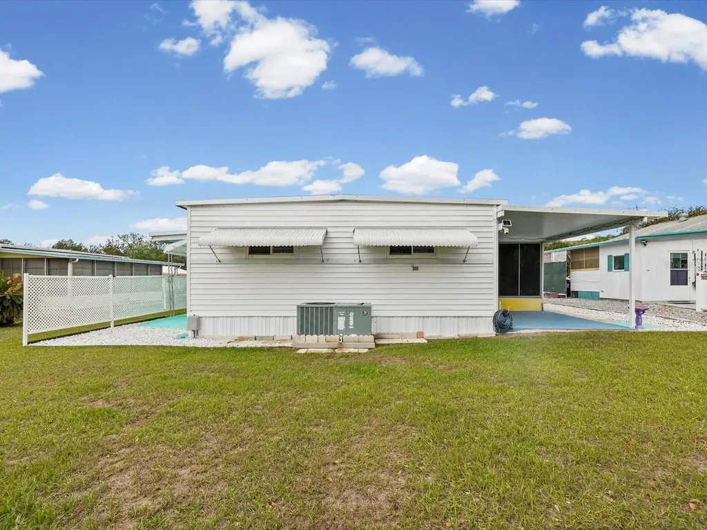 7366 First Loop Avenue Brooksville FL 34613