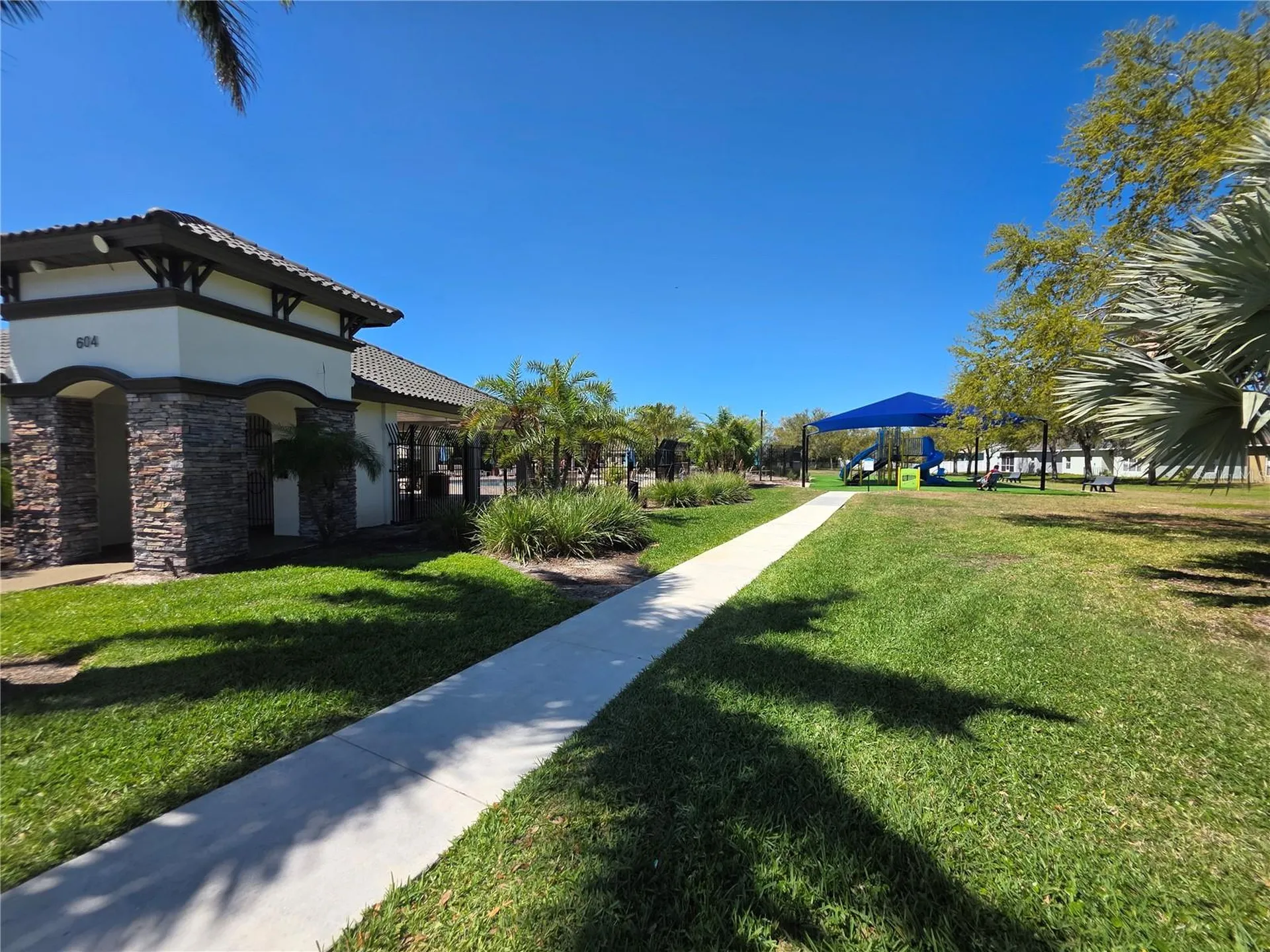 563 Vista Ridge Drive Ruskin FL 33570