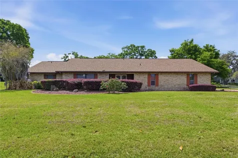 9704 Wedgewood Lane Leesburg FL 34788