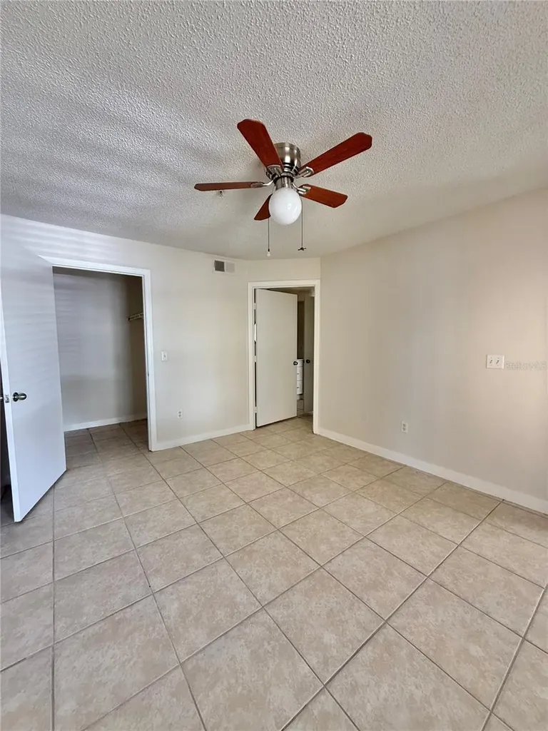 2201 Key West Court Kissimmee FL 34741