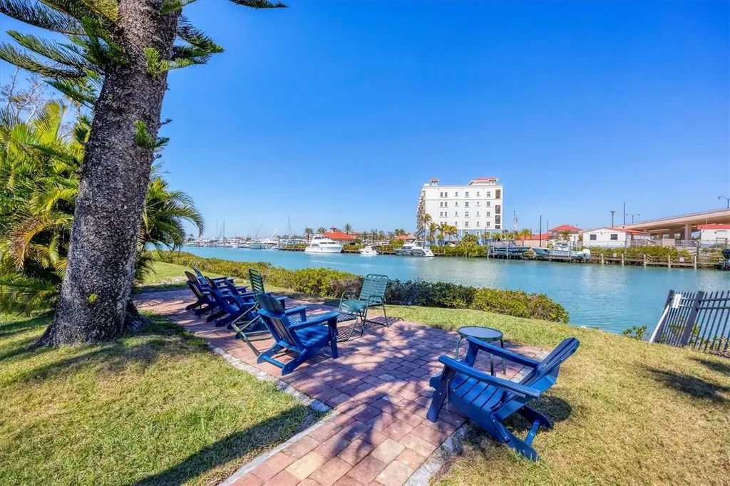 220 Santa Maria Street Venice FL 34285