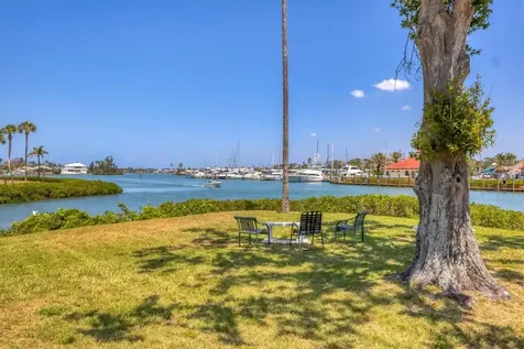 220 Santa Maria Street Venice FL 34285