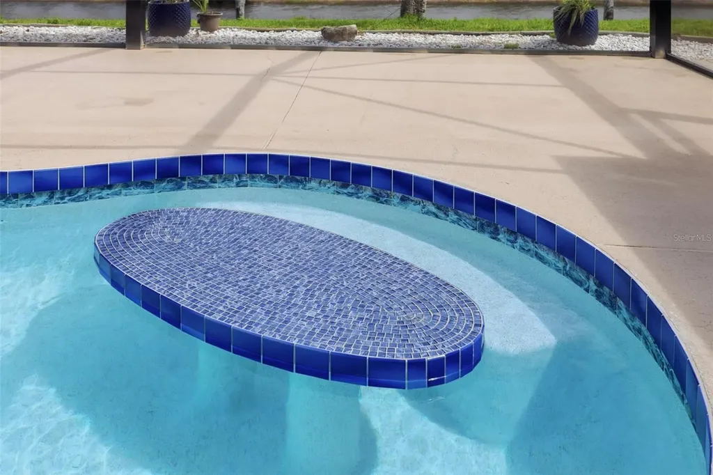 605 Rotonda Circle Rotonda West FL 33947