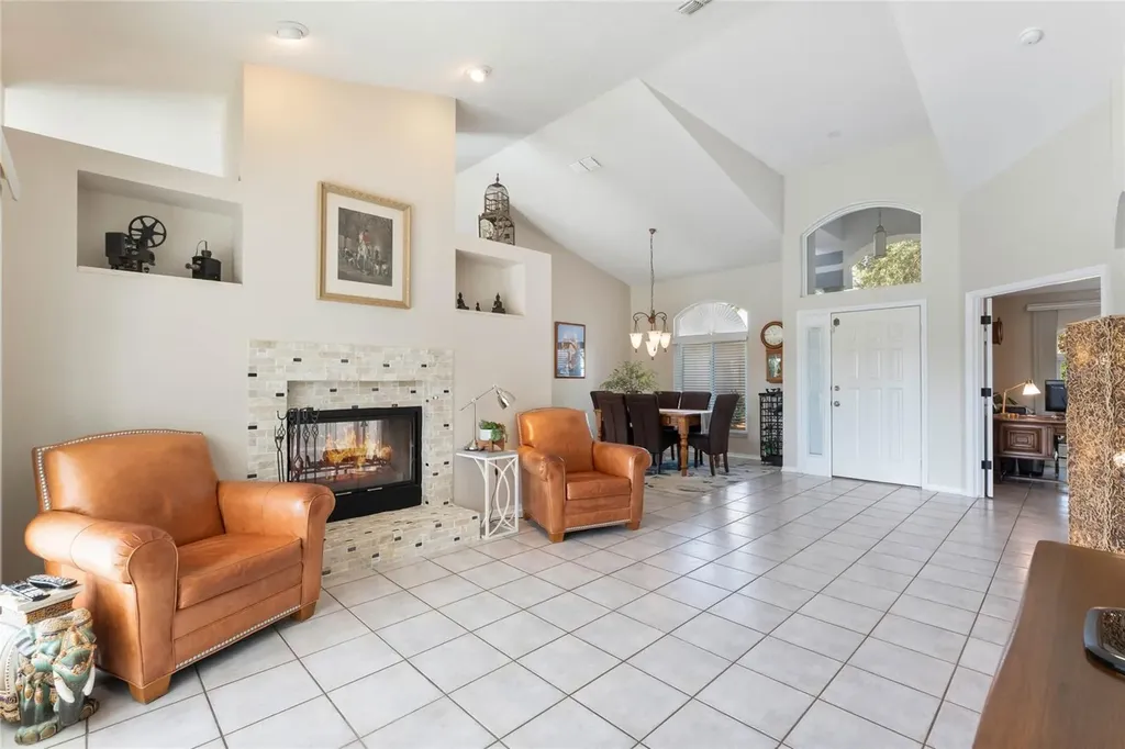 14310 Lord Barclay Drive Orlando FL 32837