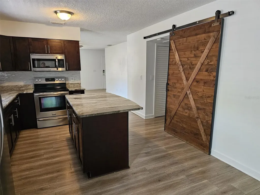 3128 W Varn Avenue Tampa FL 33611