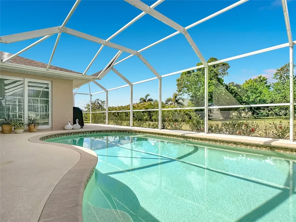 70 Clubhouse Road Rotonda West FL 33947