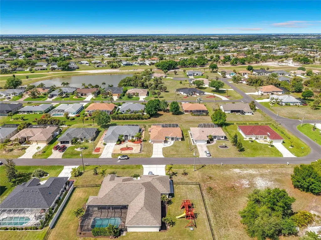 70 Clubhouse Road Rotonda West FL 33947