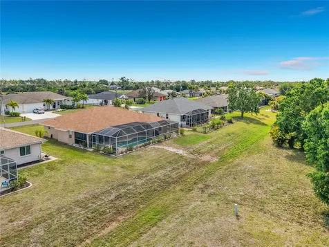 70 Clubhouse Road Rotonda West FL 33947
