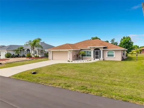 70 Clubhouse Road Rotonda West FL 33947