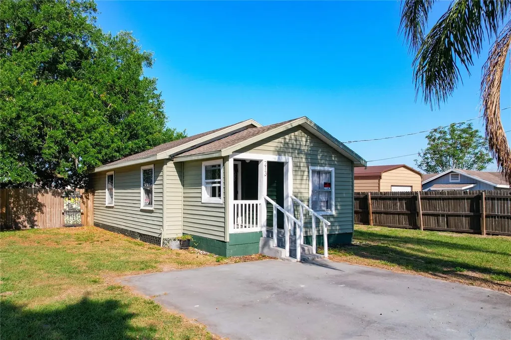 213 Cleveland Avenue Winter Haven FL 33881