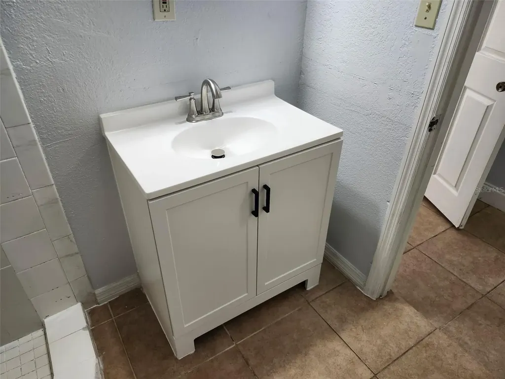 1315 Waikiki Way Tampa FL 33619