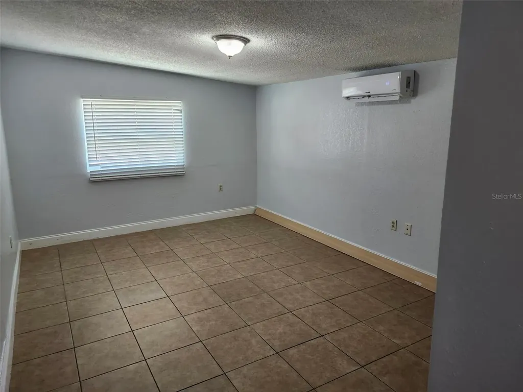 1315 Waikiki Way Tampa FL 33619