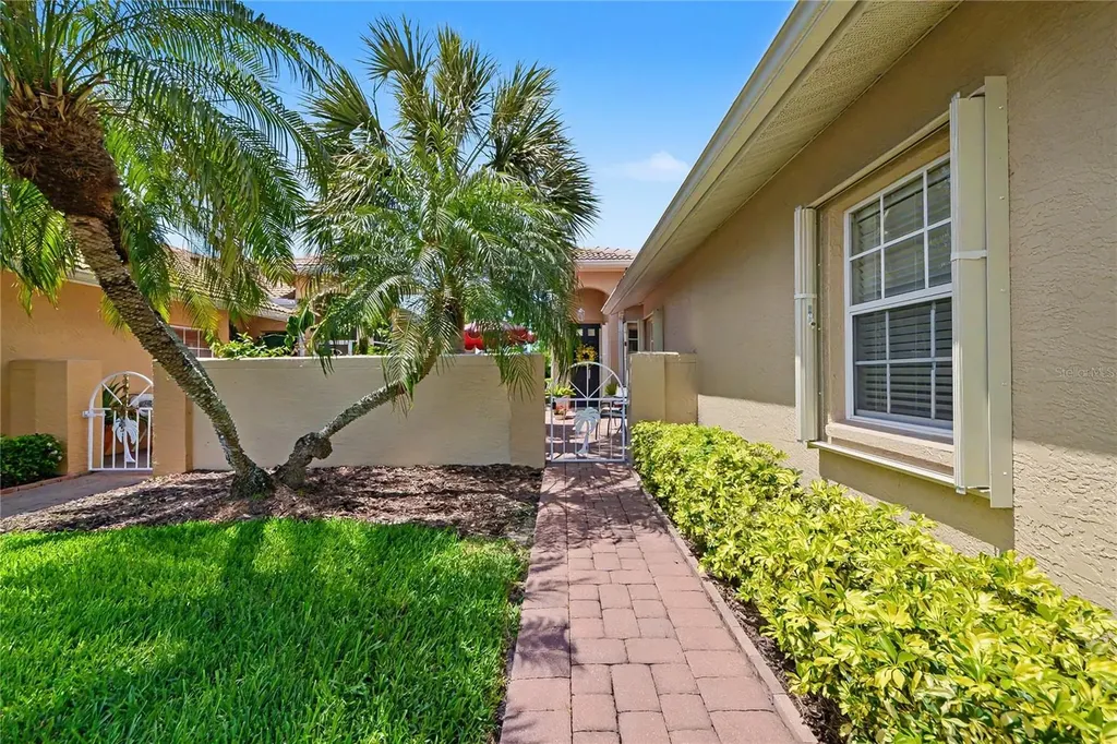111 Auburn Woods Circle Venice FL 34292