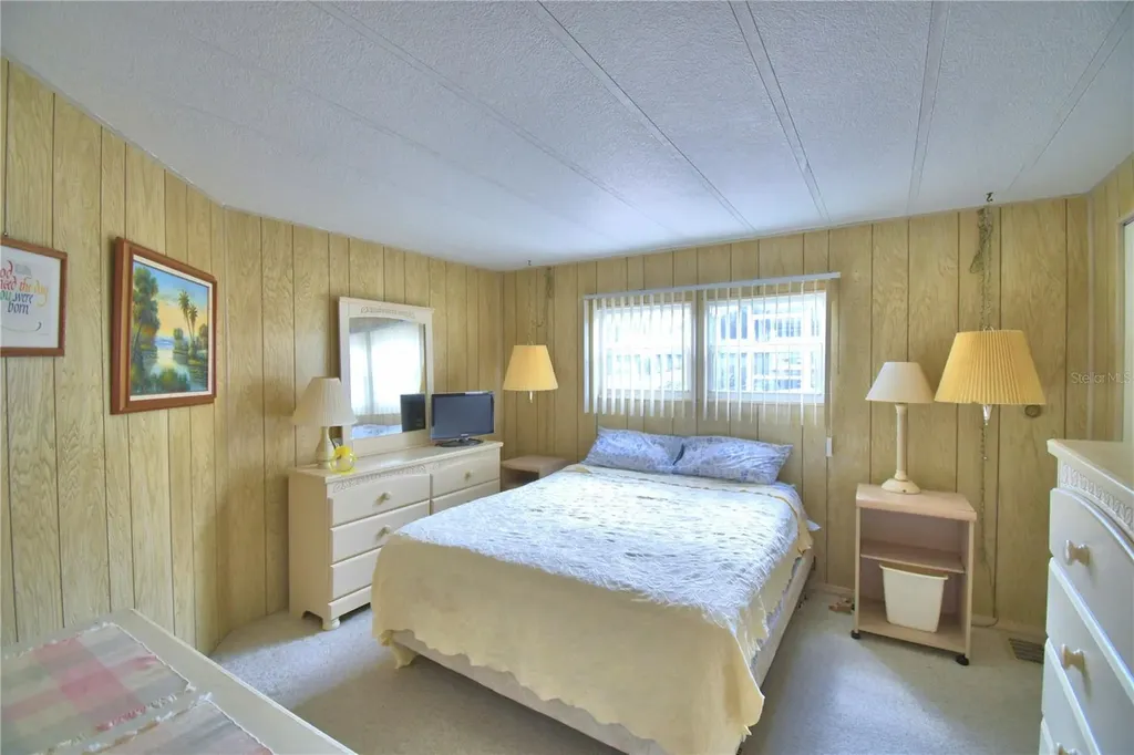 169 Paradise Lane Auburndale FL 33823