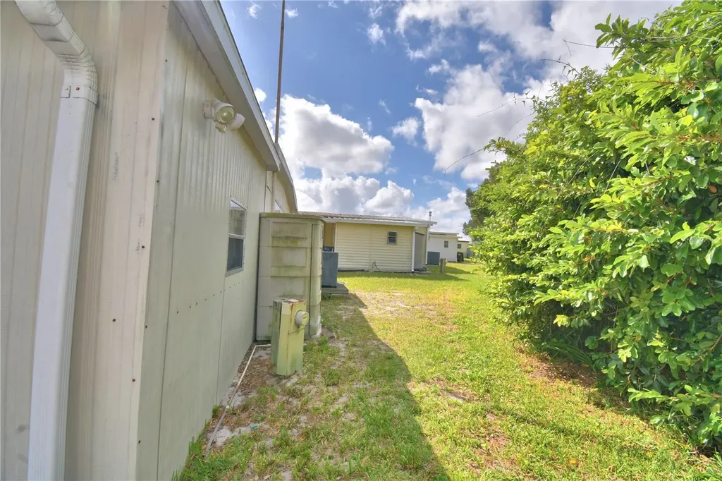 169 Paradise Lane Auburndale FL 33823