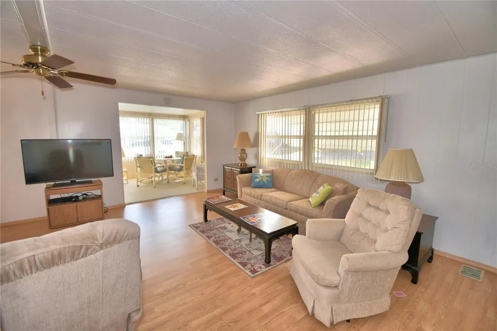 169 Paradise Lane Auburndale FL 33823