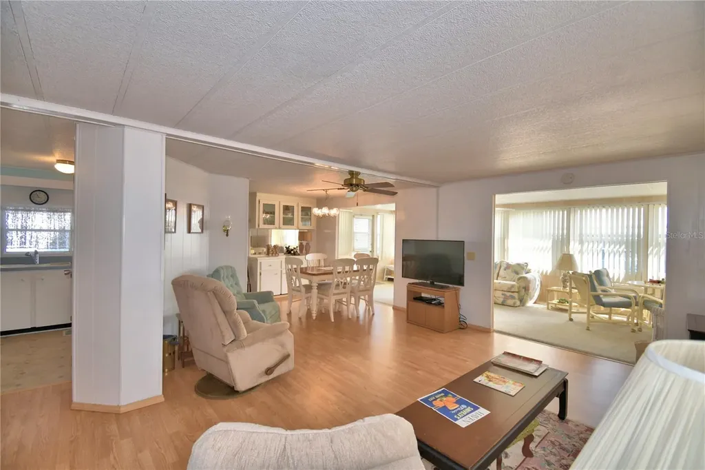 169 Paradise Lane Auburndale FL 33823